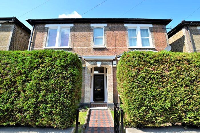 1 Bedroom Flat To Rent In Farquharson Road, West Croydon, CR0