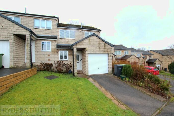 3 Bedroom Semi-Detached House To Rent In Longlands Bank, Thongsbridge, Holmfirth, HD9