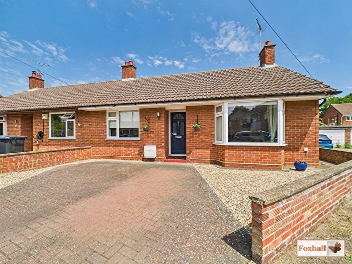 3 Bedroom Semi-Detached Bungalow For Sale In Glencoe Road, Ipswich, IP4