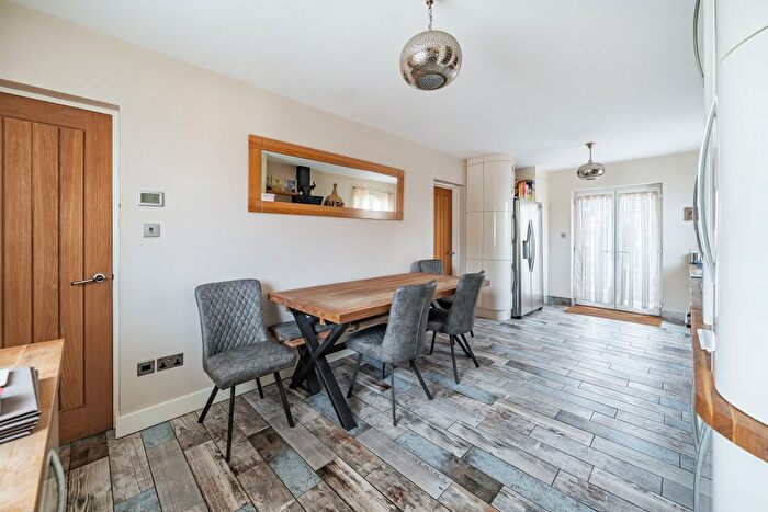 3 Bedroom End Of Terrace House For Sale In Gipsy Lane, Buckfastleigh, TQ11