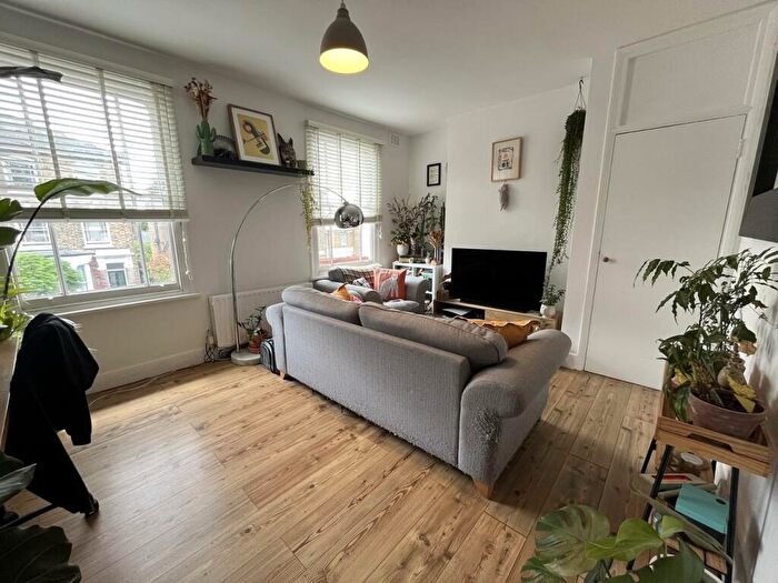 1 Bedroom Apartment To Rent In Cranfield Road, Brockley, London, SE4