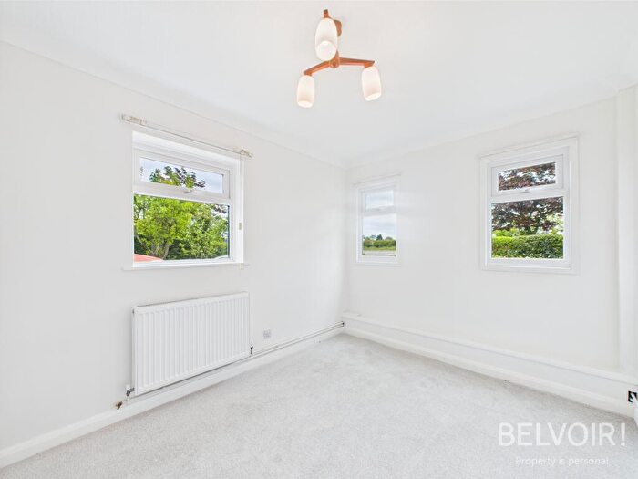 4 Bedroom Detached House For Sale In Great North Road, Newark, Sutton On Trent, NG23