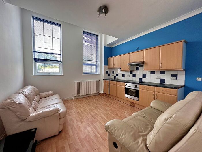 1 Bedroom Flat To Rent In Albert Road South, Southampton, SO14