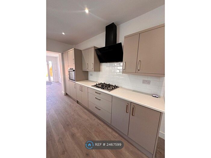 3 Bedroom Terraced House To Rent In New Road, Portsmouth, PO2