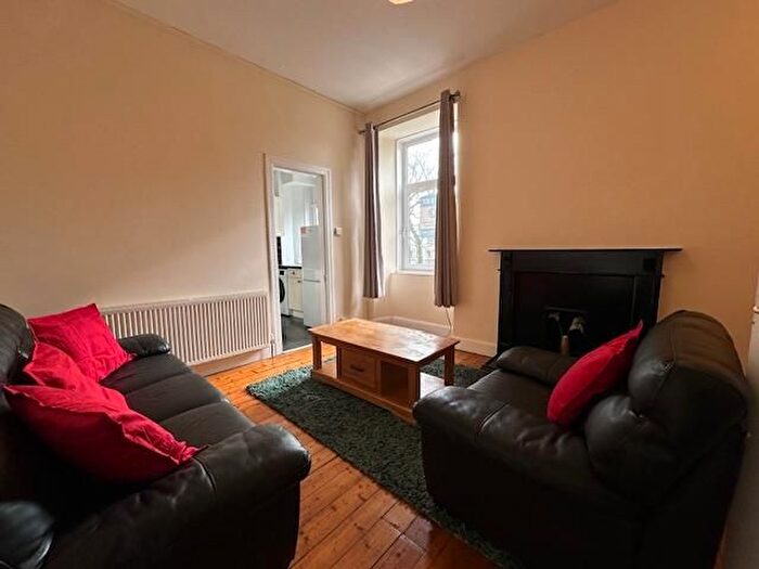 3 Bedroom Flat To Rent In Wallfield Crescent, Aberdeen, AB25