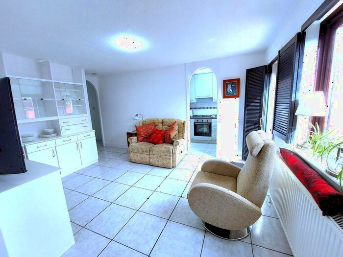 2 Bedroom Flat To Rent In Lindsey Gardens, Bedfont, Feltham, TW14