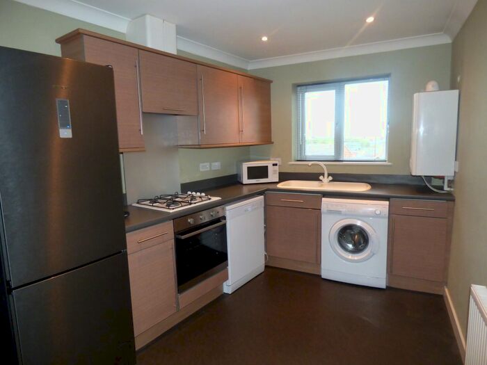 2 Bedroom Flat To Rent In Flat, Chillingham Road, Heaton, NE6