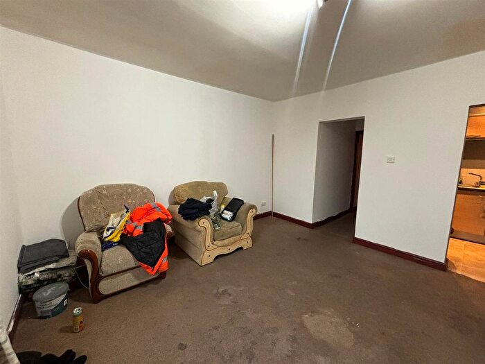 1 Bedroom Flat To Rent In Stafford Street, Willenhall, WV13