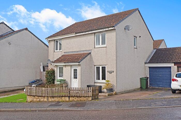 2 Bedroom Semi-Detached House For Sale In Glenthorne Road, Threemilestone, Truro, TR3