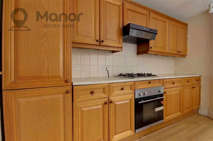 4 Bedroom Terraced House To Rent In Boundary Road, Plaistow, E13