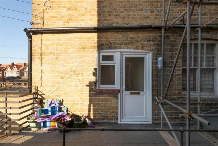 2 Bedroom Flat To Rent In Northdown Road, Cliftonville, Margate, CT9