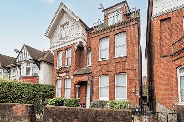 2 Bedroom Flat For Sale In Finchley Road, Hampstead, NW3