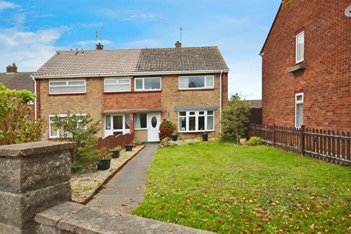 3 Bedroom Semi-Detached House For Sale In Willoughby Road, Scunthorpe, DN17