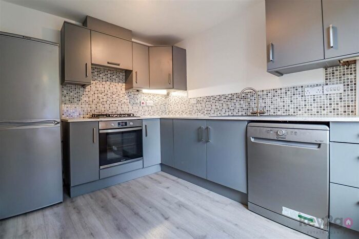 3 Bedroom Semi-Detached House To Rent In New School Road, Mosborough, S20