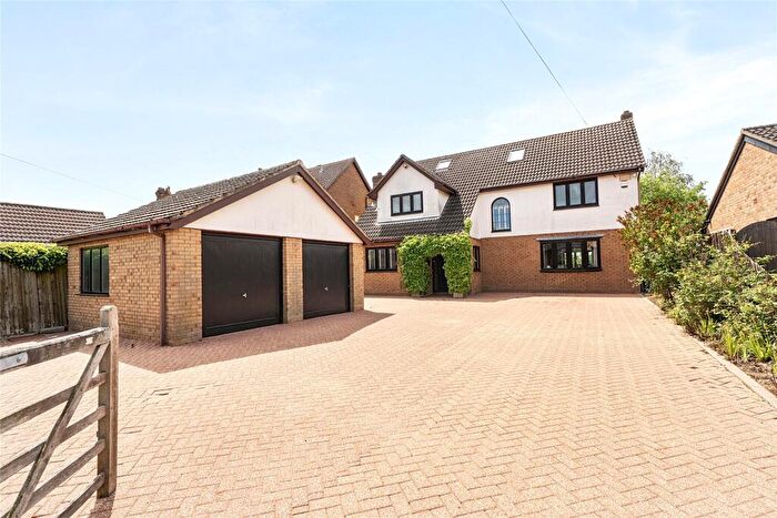 5 Bedroom Detached House For Sale In Ravensden Road, Renhold, Bedfordshire, MK41