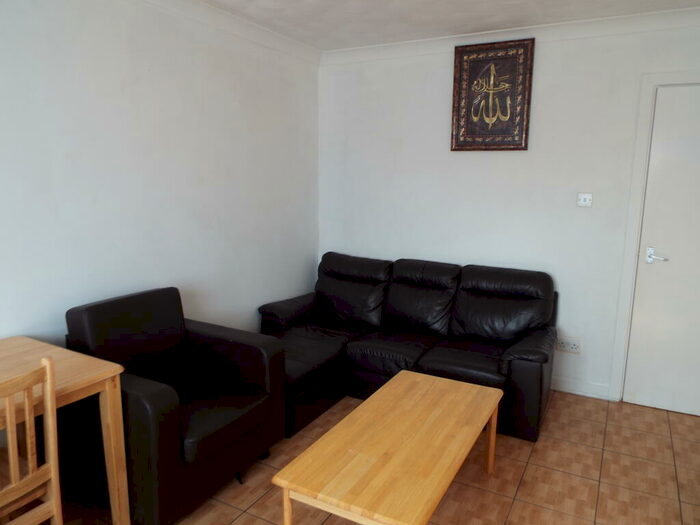 2 Bedroom Apartment To Rent In Lilac Court, Upton Park, London, E13