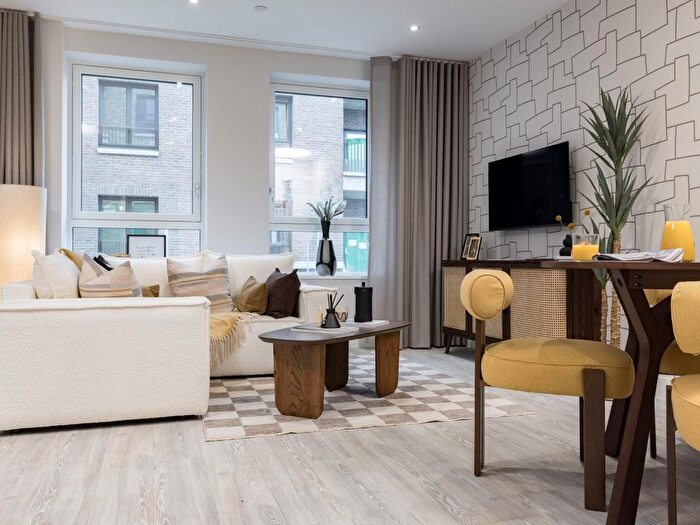 2 Bedroom Flat For Sale In St Ann's Road, London, N15