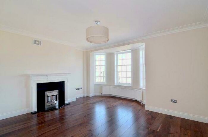 2 Bedroom Apartment To Rent In Glentworth Street, Marylebone, London, NW1