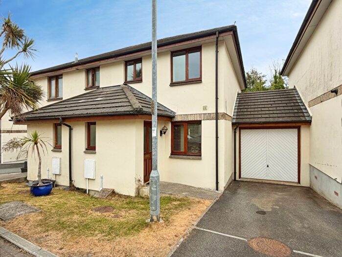 2 Bedroom Semi Detached House For Sale In Chy Cober, Hayle, TR27