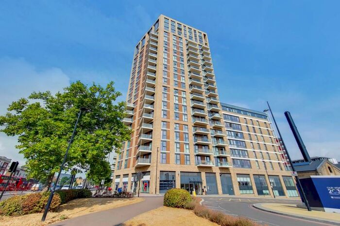 2 Bedroom Flat To Rent In Duncombe House, Woolwich Riverside, London, SE18