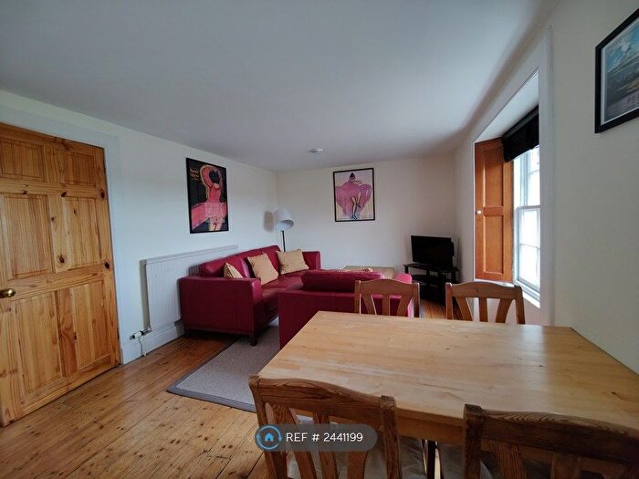 2 Bedroom Flat To Rent In Gloucester Place, Edinburgh, EH3