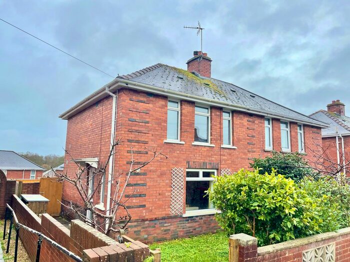 3 Bedroom Semi-Detached House To Rent In Briar Crescent, Exeter, EX2