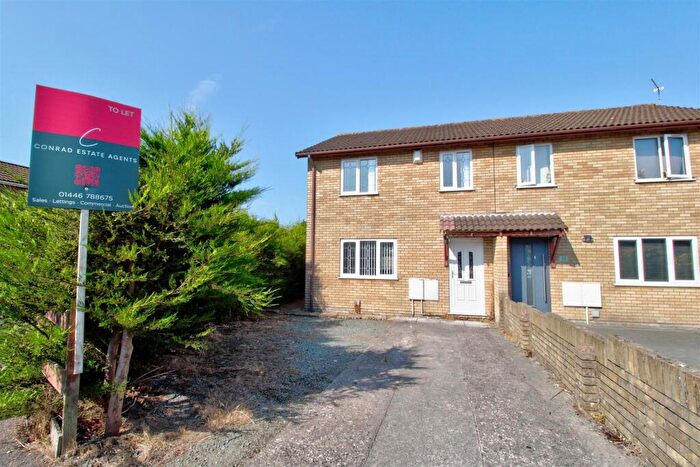 3 Bedroom Semi-Detached House To Rent In Woodham Park, Barry, CF62