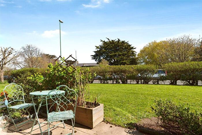 1 Bedroom Apartment For Sale In St. Catherines Court, Littlehampton, BN17