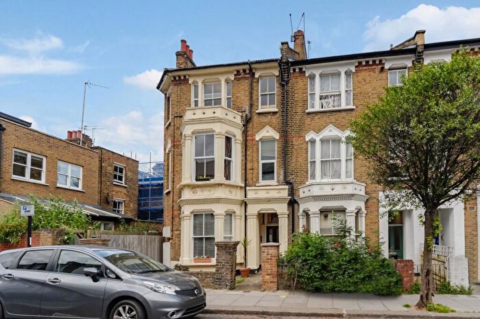 1 Bedroom Flat For Sale In Ariel Road, London, NW6
