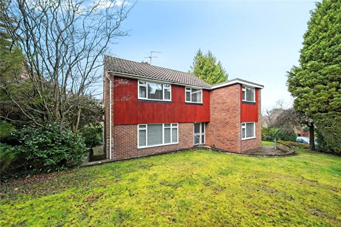 5 Bedroom Detached House For Sale In St. Johns Rise, Woking, Surrey, GU21