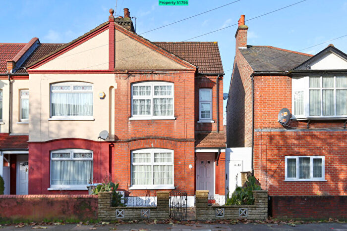 3 Bedroom Semi-Detached House To Rent In Junction Road, London, N9