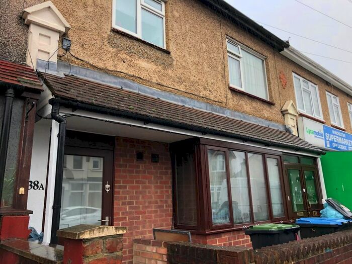 1 Bedroom Flat To Rent In Winchester Road, Edmonton, N9