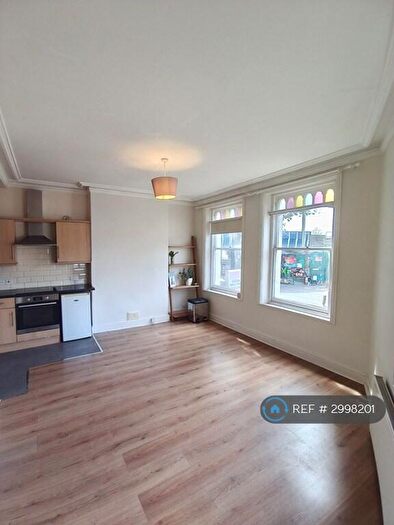 1 Bedroom Flat To Rent In High Road, Leyton, E10