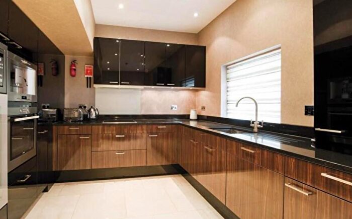 3 Bedroom Apartment To Rent In The Terraces, St Johns Wood, NW8