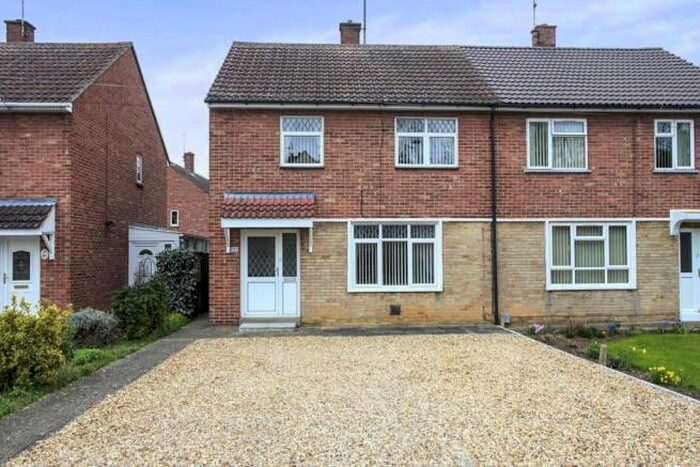 3 Bedroom Semi-Detached House To Rent In Paston Ridings, Peterborough PE4