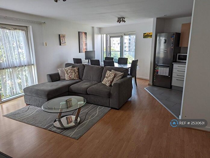 2 Bedroom Flat To Rent In Tequila Wharf, London, E14