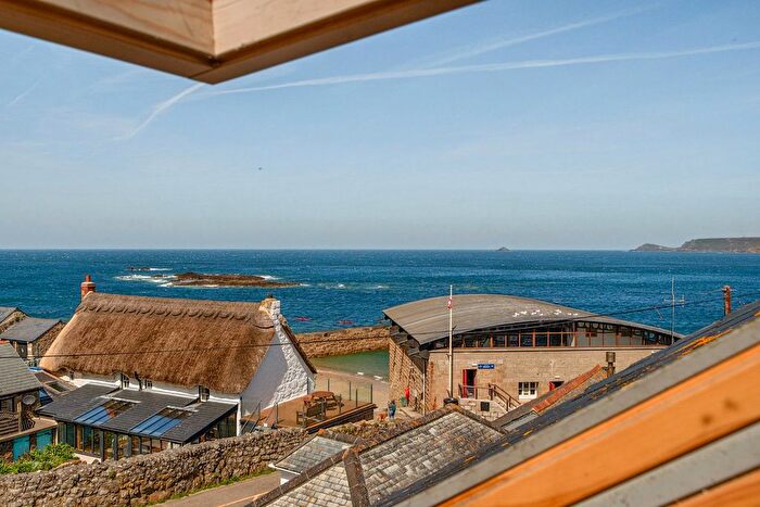 3 Bedroom Terraced House For Sale In Harbour Mews, Sennen Cove, TR19