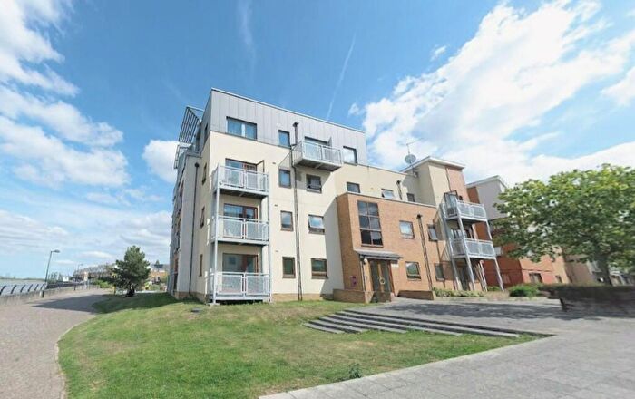 2 Bedroom Flat To Rent In North Star Boulevard, Greenhithe, DA9