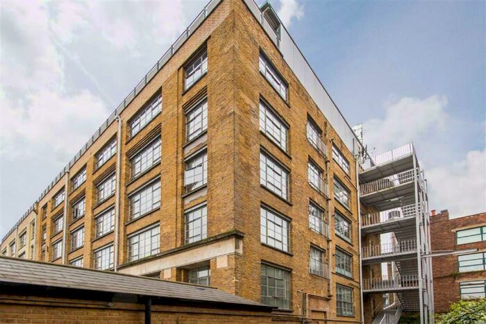 2 Bedroom Flat To Rent In Shepherdess Place, Old Street, N1