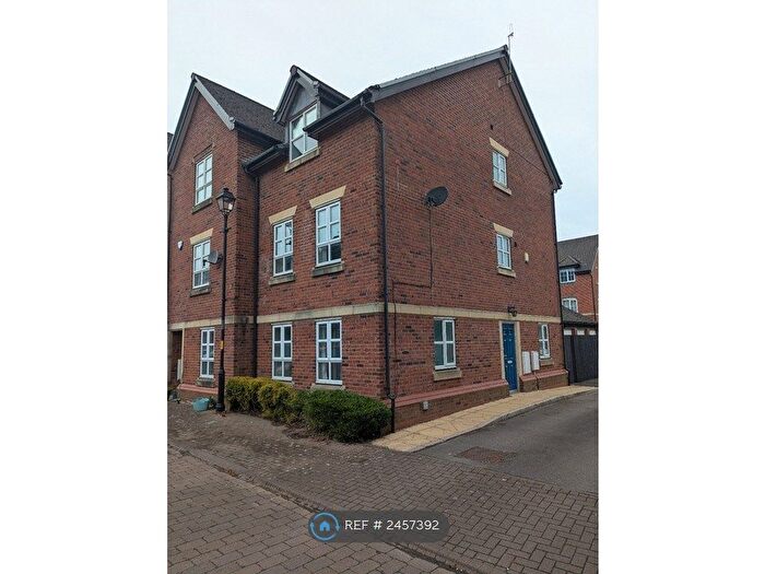 4 Bedroom Semi-Detached House To Rent In Springbank Gardens, Lymm, WA13