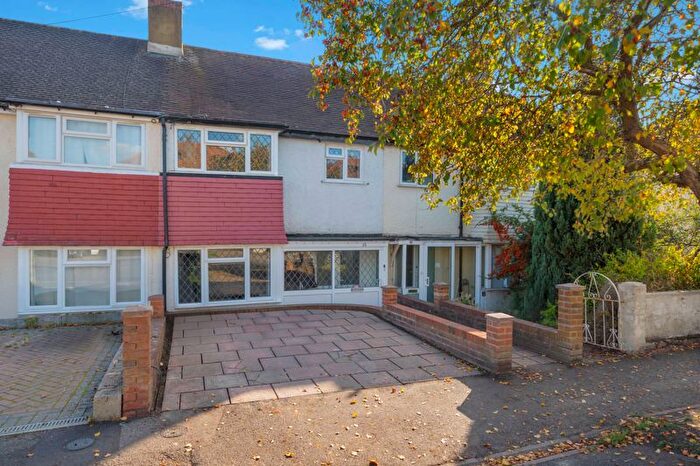 3 Bedroom Terraced House For Sale In Farmington Avenue, Sutton, SM1