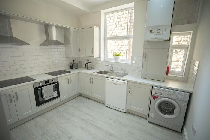 7 Bedroom House To Rent In Crookesmoor Road, Crookesmoor, S10