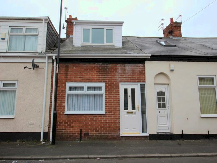 3 Bedroom Detached House To Rent In Pickard Street, Sunderland, SR4