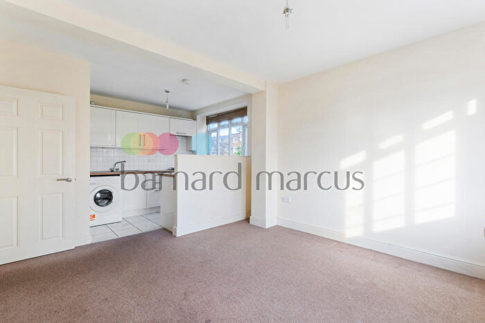 2 Bedroom Apartment To Rent In St. Peters Road, Croydon, CR0