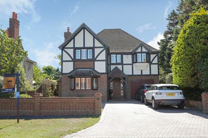 5 Bedroom Detached House For Sale In Kingsgate Avenue, Broadstairs, Kent, CT10