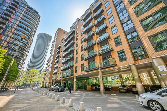 2 Bedroom Flat For Sale In Millharbour, , Canary Wharf, London, E14