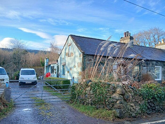 4 Bedroom Semi-Detached House For Sale In Tregarth, LL57