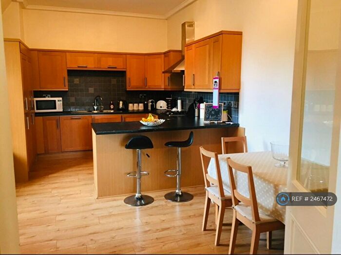 3 Bedroom Penthouse To Rent In Collegiate Crescent, Sheffield, S10