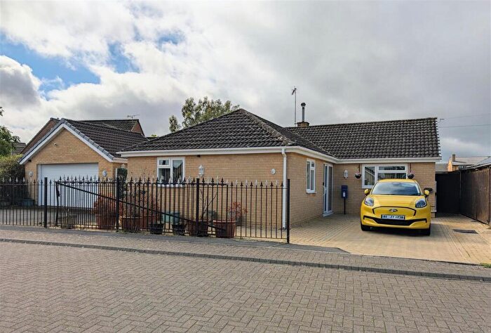 5 Bedroom Detached Bungalow For Sale In Davillian Court, Quedgeley, Gloucester, GL2