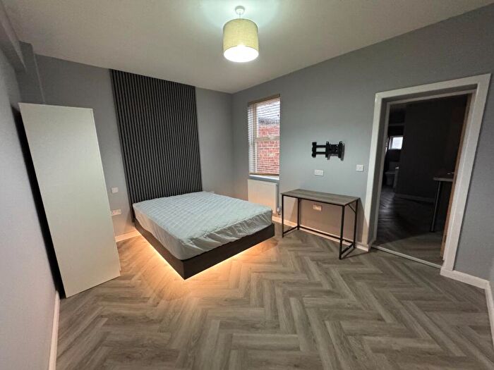 1 Bedroom Flat To Rent In Essex Street, Reading, Berkshire, RG2